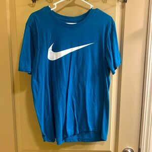 Nike teal/blue t shirt. Size Large.